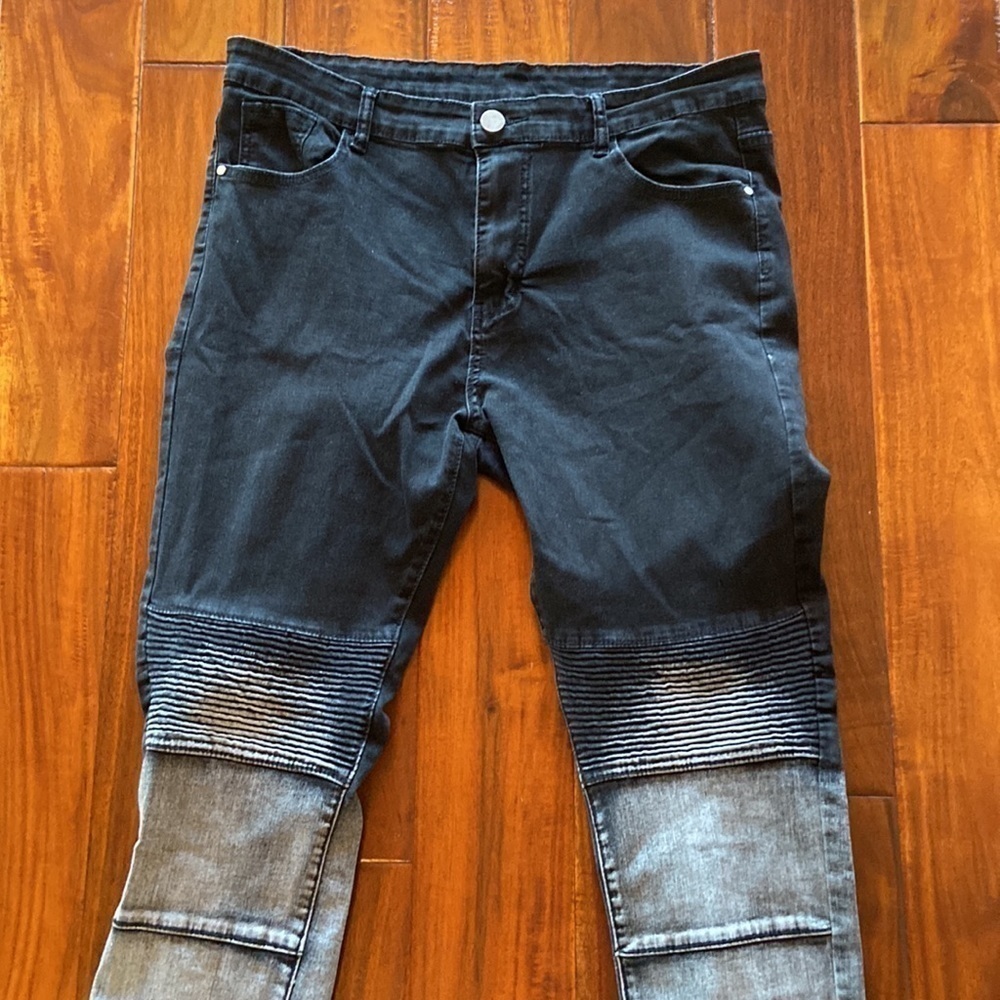 Mens Shein Black to Gray Fade Jeans in ize 34 [LIKE NEW] - Picture 2 of 5